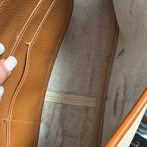 Dooney & Bourke: Equestrian All Leather Saddle Bag/Snakeskin Embossed Erica Bag - Picture 13 of 16